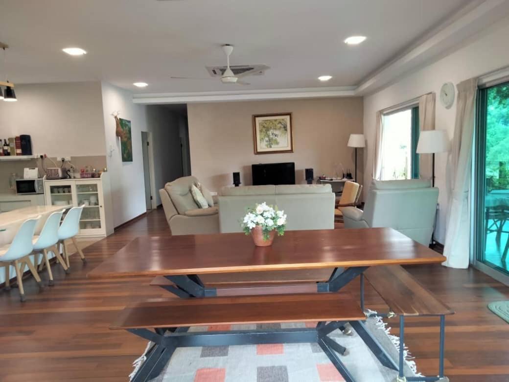 Eden Villa Bentong Karak Exterior foto